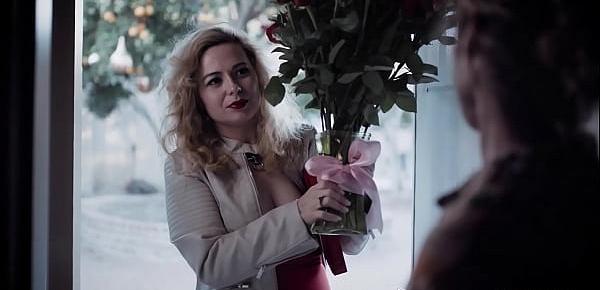 Guy cheated on his babe with hot blonde MILF with huge boobs Siouxsie Q